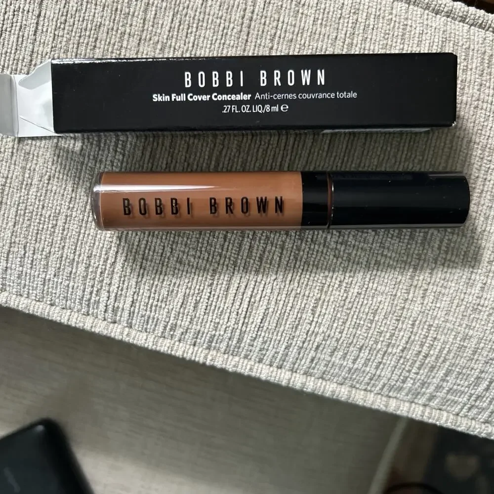 NEW IN BOX! Bobbi Brown Skin Full Cover Concealer Cool Espresso .27 FL OZ /8ml